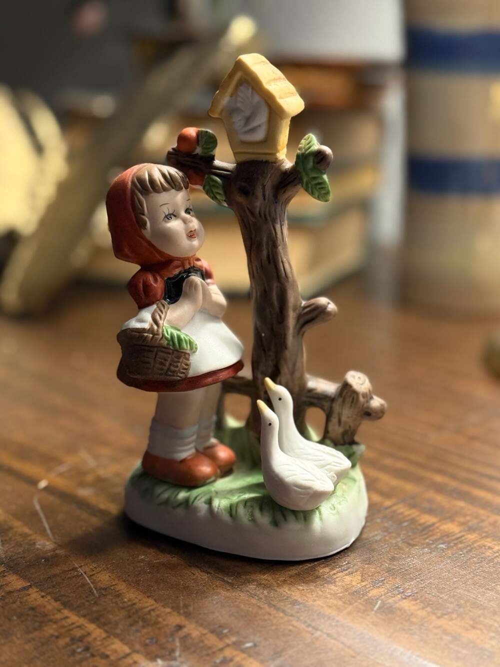 VTG Davar Japan Originals Ceramic Girl w/Basket & Ducks by Apple Tree